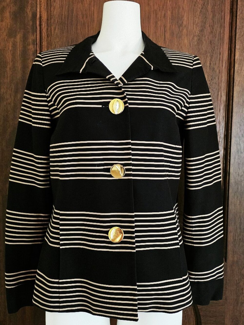 Jones Wear Studio Size S Cotton/Spandex Black Jacket Tan Stripes Pockets VG Cond